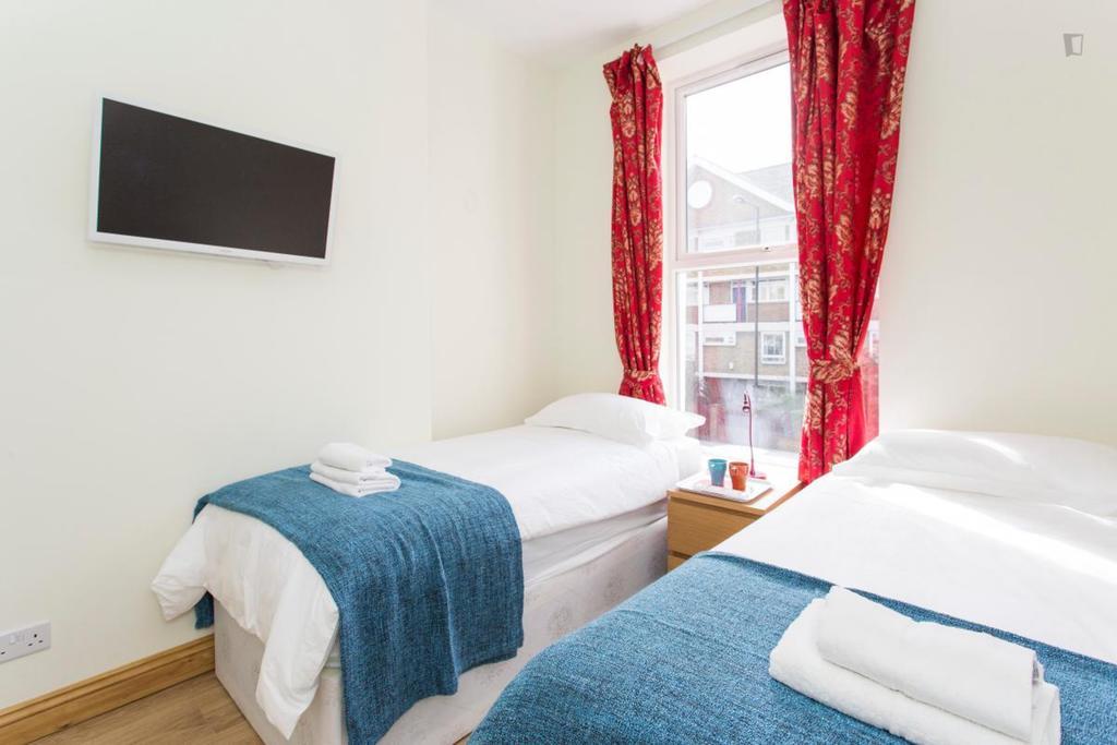 406 Harrow Otel Londra Oda fotoğraf