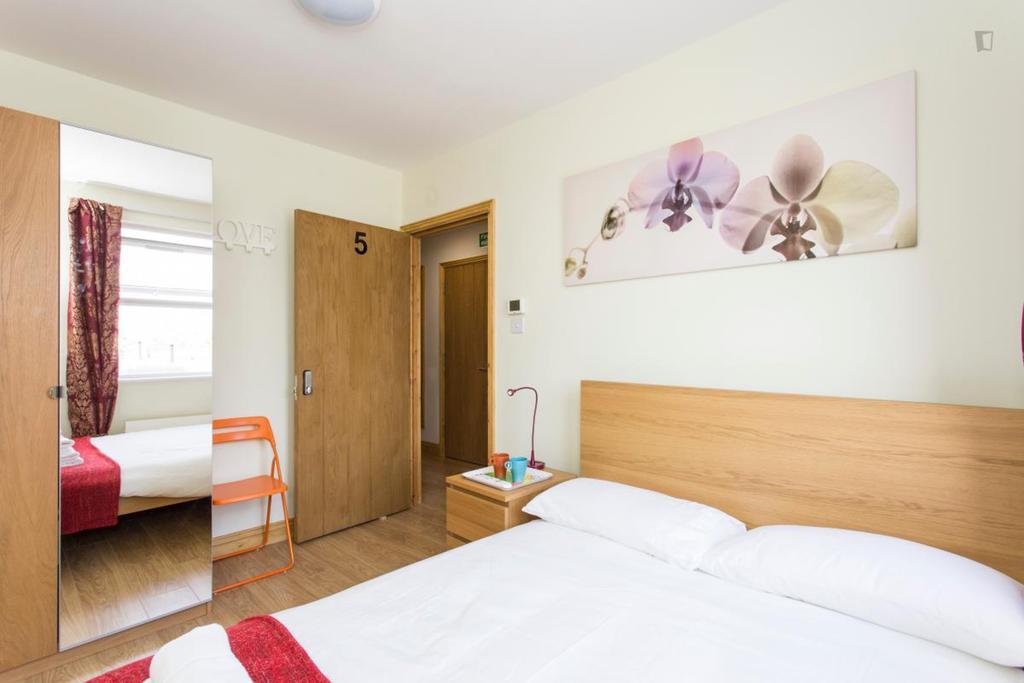 406 Harrow Otel Londra Oda fotoğraf